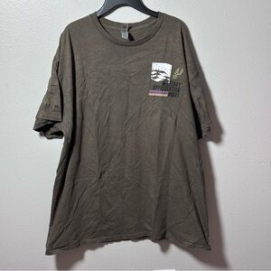 Gildan Men Vintage Green Military Apprediation Night Graphic T-Shirt size XL.